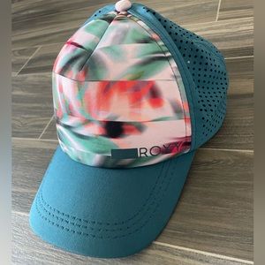 Roxy women’s trucker hat adjustable